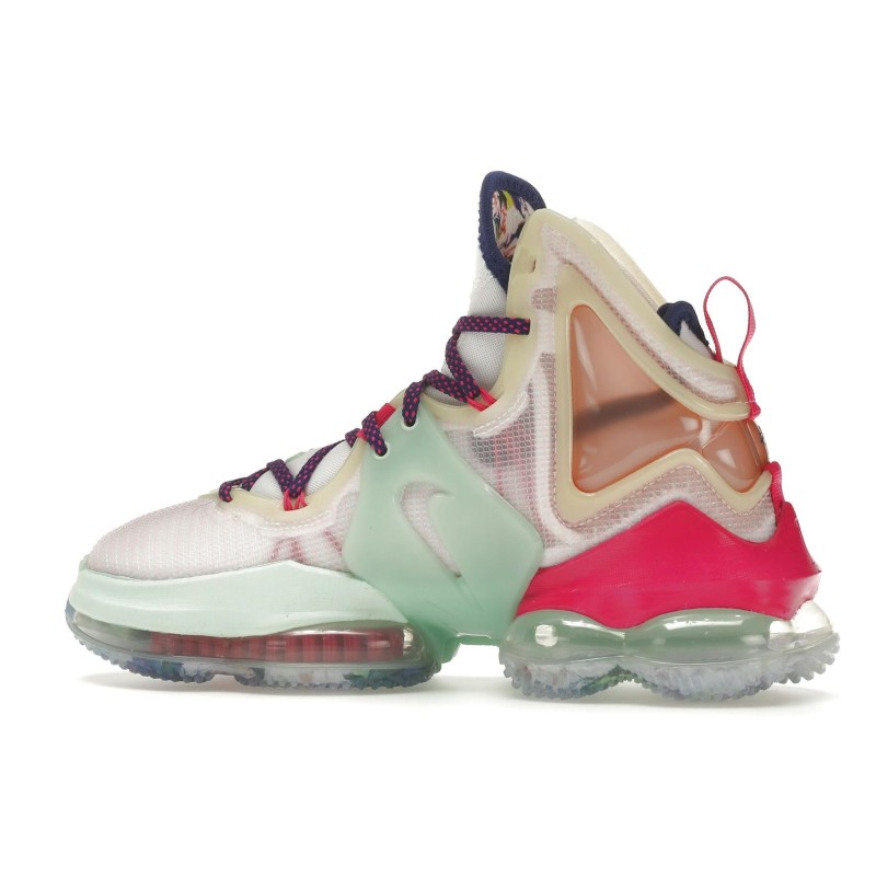 Nike LeBron 19 - Maintien Intelligent du Pied en Place