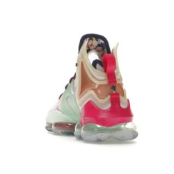 Nike LeBron 19 - Maintien Intelligent du Pied en Place