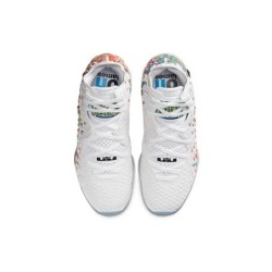 Nike LeBron 17 - Adhérence Supérieure sur Toutes Surfaces